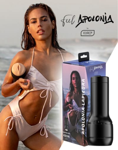 Kiiroo FeelStar Apolonia Lapeidra オナニーカップ 実在人物 逆さ撮り オナニー 航空機カップ